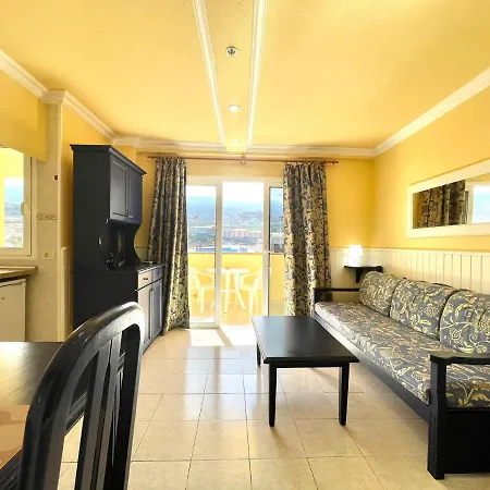 Apartamento a pocos metros de la Playa Jardin, con balcon en Puerto de la Cruz Apartamento *